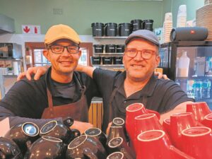 Moenie kommer nie . . . drink koffie!