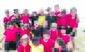 Leerders hou strandstap