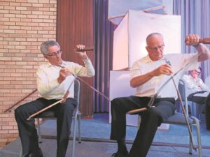 Die Murray-broers deel liefde vir saagmusiek