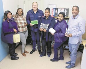 Kouga supports Pellsrus Clinic