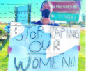 Jongman teken protes aan teen verkragting