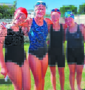 Stulting leerders swem vir trofee