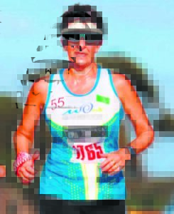 Drawwers laat voete klap vir goeie doel