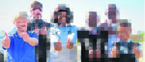 Skoliere maak harte oop vir leerder