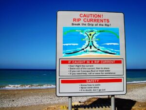 NSRI cautions public on rip currents