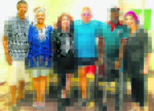 Puik span help Scott op die been