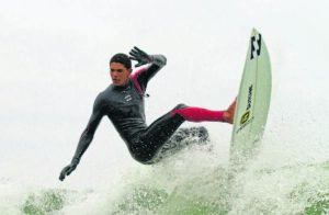 Faulkner takes surf title