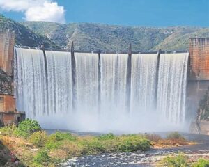 Community celebrates as Kouga Dam overflows