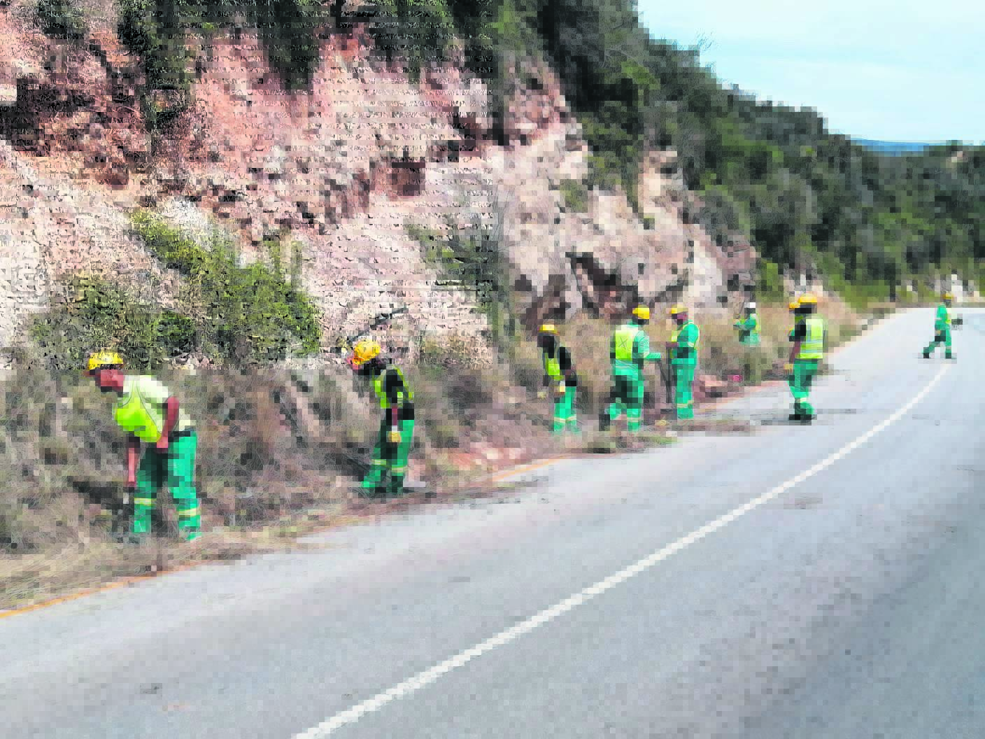 Gamtoos Irrigation Board works to keep roads safe