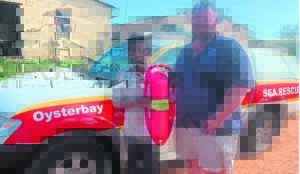 ‘Oom’, NSRI red seuns uit see