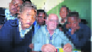 Kinders van Sandwater soos sy eie