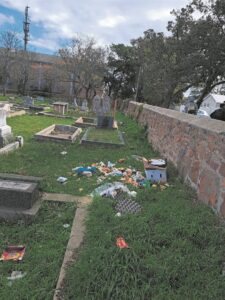 Humansdorp se statige klipmure