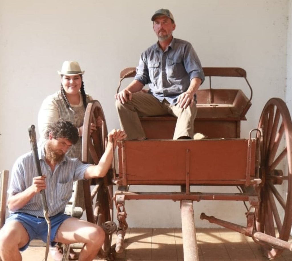 Three actors during a shoot.