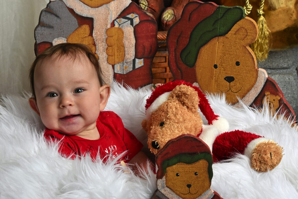 Baby Noah Oosthuizen in Christmas attire.