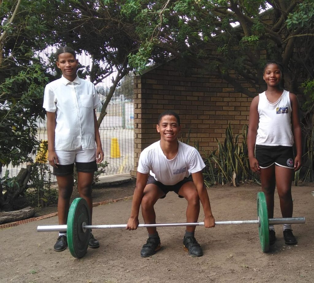 Pellsrus-3 haal SA-gewigoptelspan na Samoa