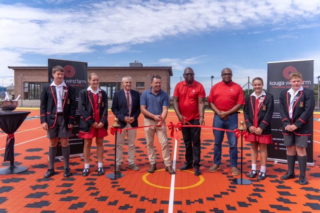 Stulting Primary School officially celebrated the handover of its newly resurfaced multipurpose sports courts.