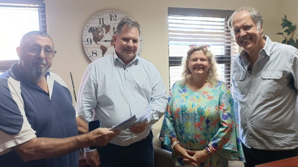 Residents of Ward 2 have taken a united stand on ongoing safety concerns on Dolphin Drive and uncertainty surrounding the Aston Bay Caravan Park, with two petitions formally handed over to the Kouga Local Municipality on 25 February.