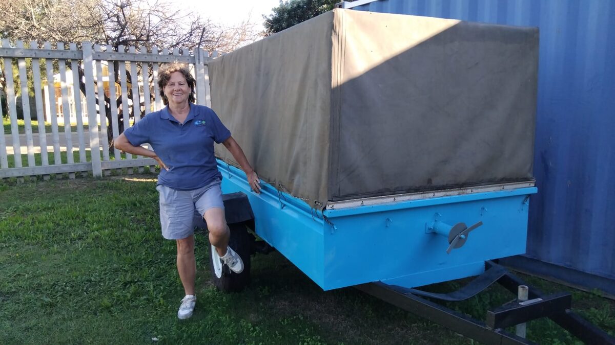 A generous donation from a Bloemfontein visitor is set to strengthen the ongoing efforts of local non-profit organisation Jeffreys Bay Dorp van Drome to maintain and beautify public spaces in the town.
