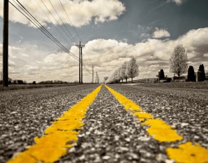 Community steps in to repair dangerous R330 potholes between Humansdorp and St Francis Bay