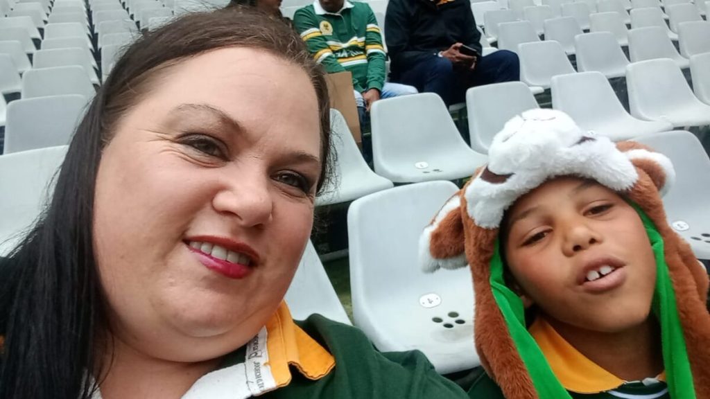 Eight-year-old rugby fan Oluthando Nkosinkulu meets Springbok star Cheslin Kolbe.