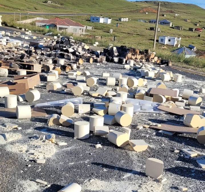 Protestors have closed the road connecting the N2 