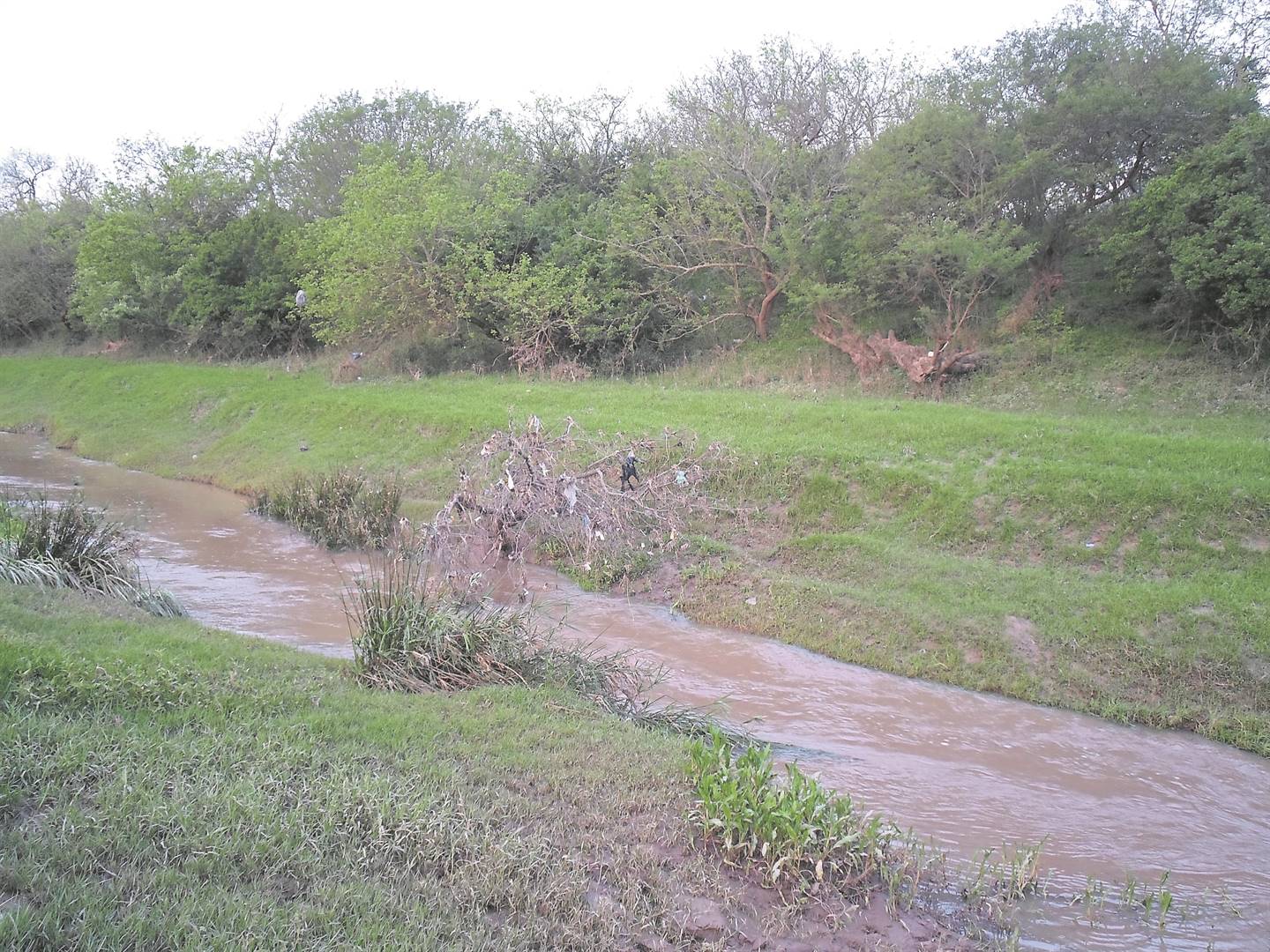 Community heroes hailed for retrieving boy’s body