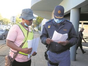 Stakeholders’ hands over petition to SAPS