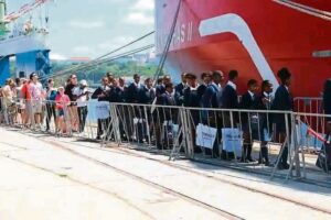 SA Agulhas II hosts open day and demonstration cruise