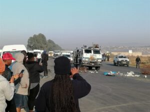 WATCH | Mthatha N2 road blockaded by angry protesters