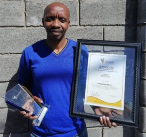Journalist scoops award for promoting isiXhosa