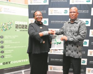 Mabuyane receives provincial report on Census 2022