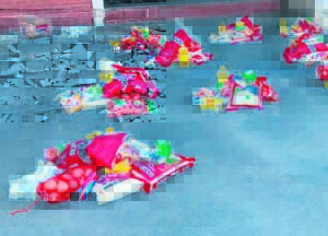 Walter Sisulu University students assist each other