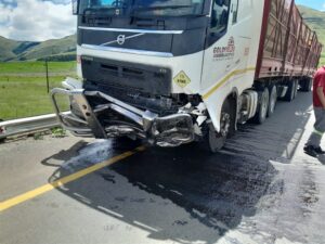 Tragic R56 accident claims lives of five occupants