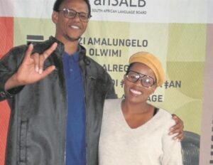 Workshop teaches parents about sign language