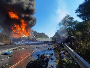 Death toll rises to five after bus, fuel tanker collide on N2