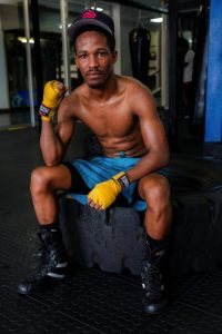 EL Boxer prepares to face WBC strawweight champion