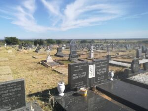 Organisasie, gemeenskap vat hande om begraafplaas reg te ruk