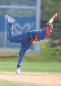 Jong kaptein lei span in Indië-spele