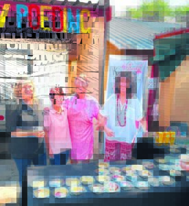 VLV-vroue span kragte saam om poedingtafel