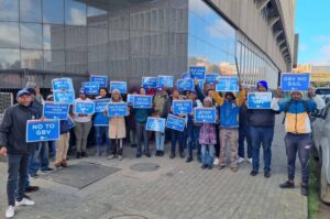 Kby-gemeenskap eis ‘geen borgtog’ vir man wat glo gesin mishandel