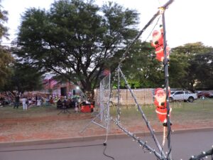 Yonder bied Kersblyspel onder die sterre aan