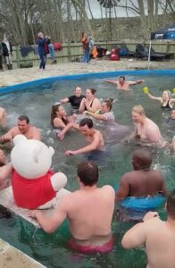 Dapperes durf ysige Sutherland-swemuitdaging aan