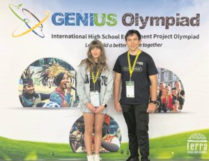 NC siblings claim USA scholarships