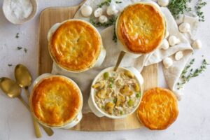 Hoender-en-sampioen-potpasteie vir koue aande