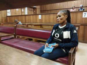 “Het jy al iemand doodgemaak?” vra beskuldigde glo