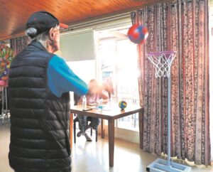 Goue Oues ding mee in spele