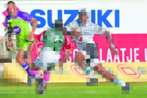 Griekwas tem Bulldogs in kragmeting op tuisveld