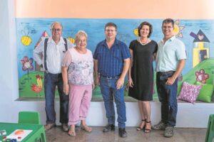 Jonges na nuwe leersentrum genooi