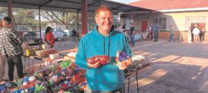 Plooysburg se kerkbasaar bekoor