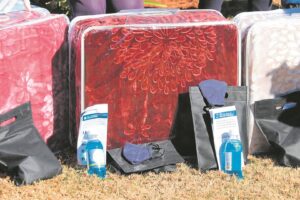 People in need receive blankets